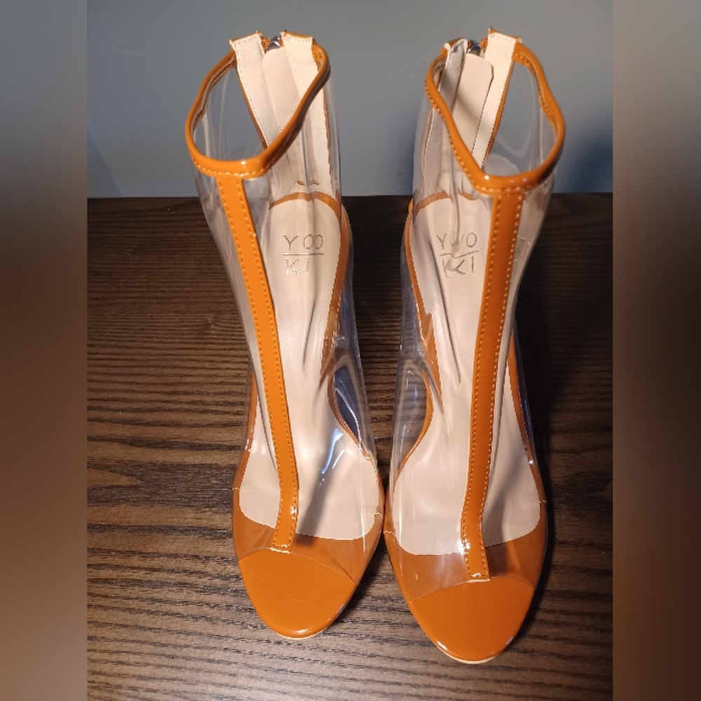 Women's shoes